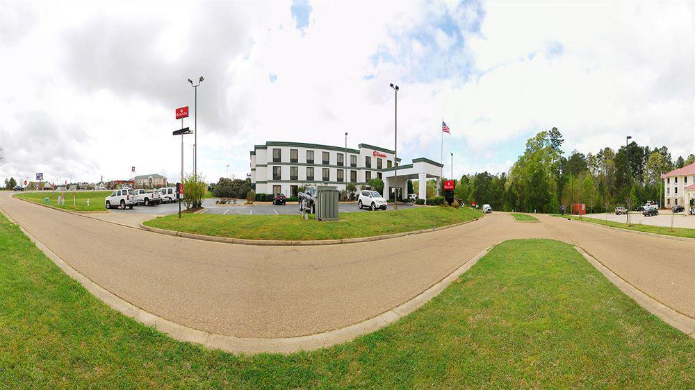 Ramada By Wyndham Pearl/Jackson Airport Hotel Exterior photo